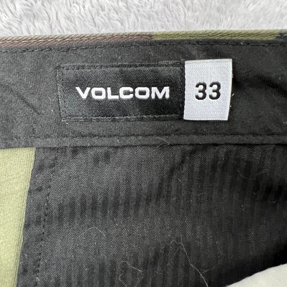 Volcom Camo Chino Shorts Size 33 Green Mens Skater Streetwear Stretch A09117V3 - Picture 2 of 9